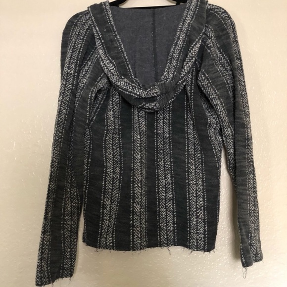 Like New Billabong Poncho Distressed Hooded Gray Sweater - Picture 2 of 5
